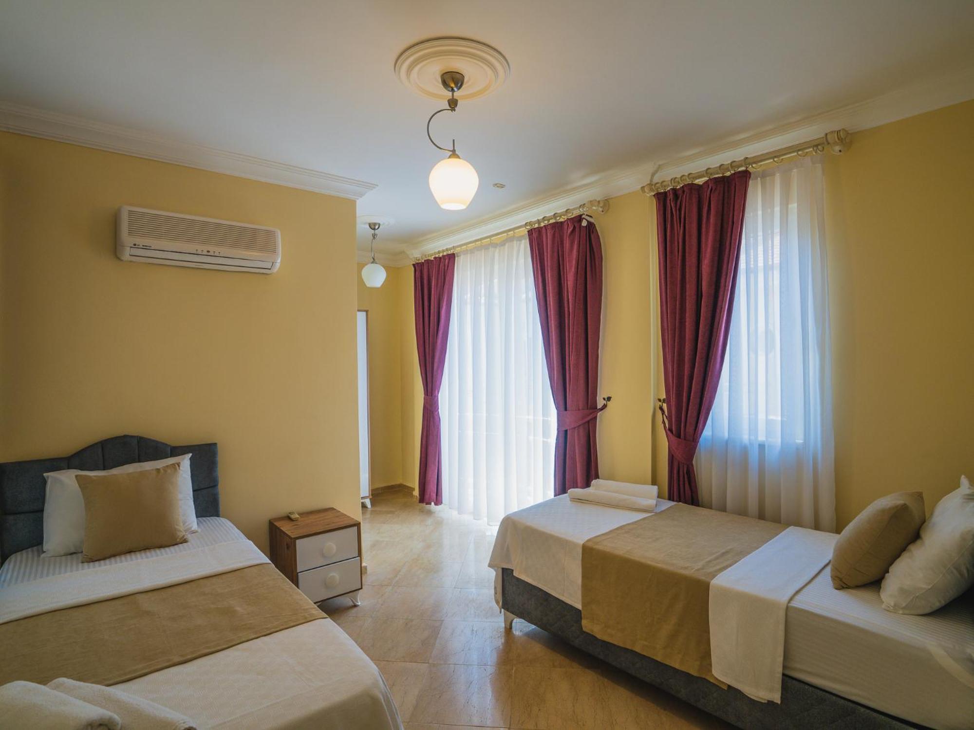 Sunset Beach Resort Aqua Lettings Fethiye Exterior foto