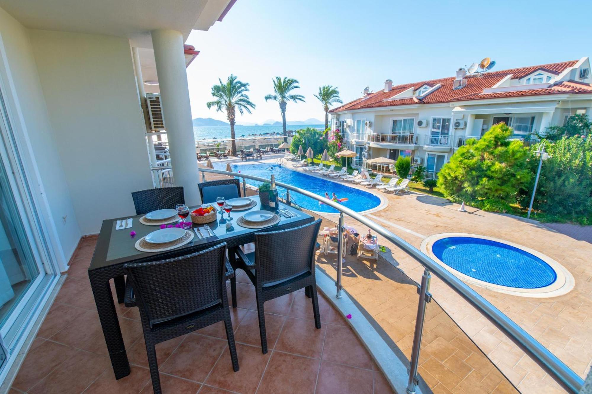 Sunset Beach Resort Aqua Lettings Fethiye Exterior foto