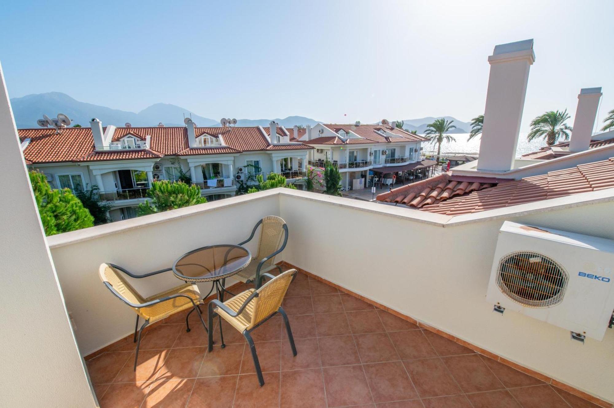 Sunset Beach Resort Aqua Lettings Fethiye Exterior foto