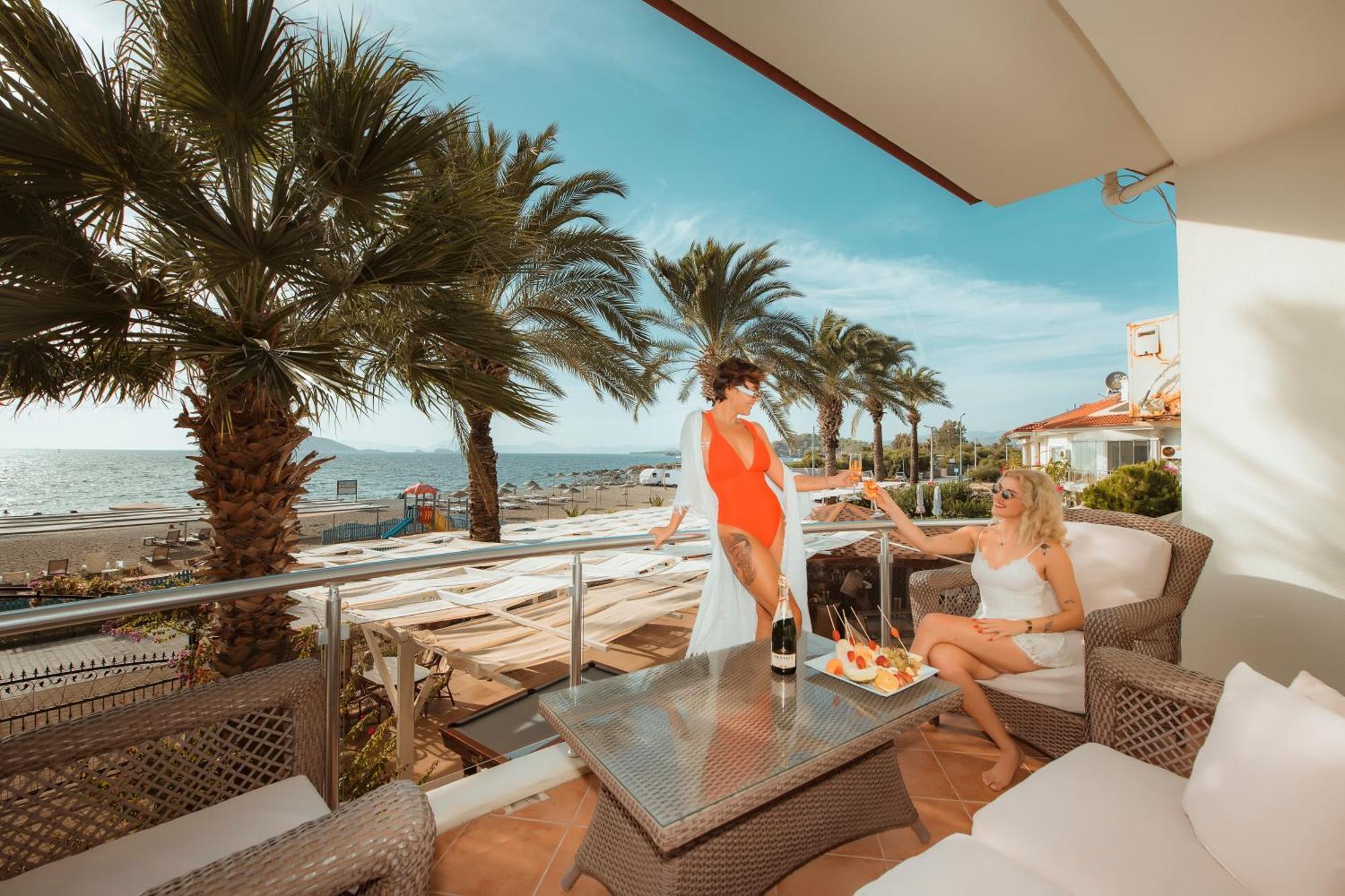 Sunset Beach Resort Aqua Lettings Fethiye Exterior foto